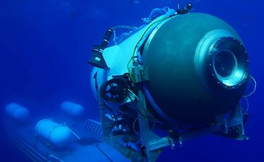 Misioni i kërkimit të nëndetëses me turistë të zhdukur në Oqeanin Atlantik është “ende aktiv”, thotë udhëheqësi i operacionit