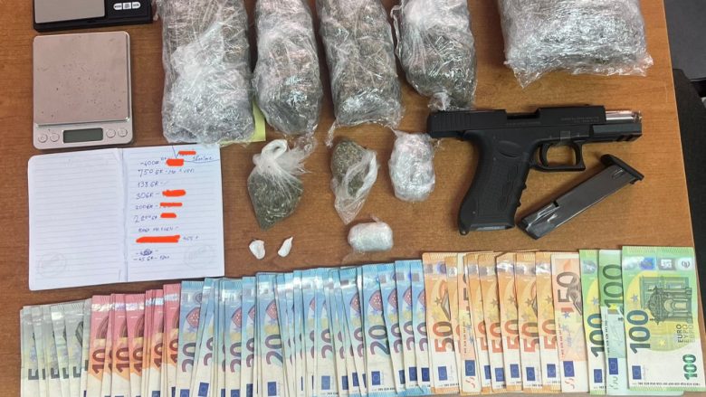 Arrestohen tre persona në Obiliq, konfiskohen lëndë narkotike, armë dhe para
