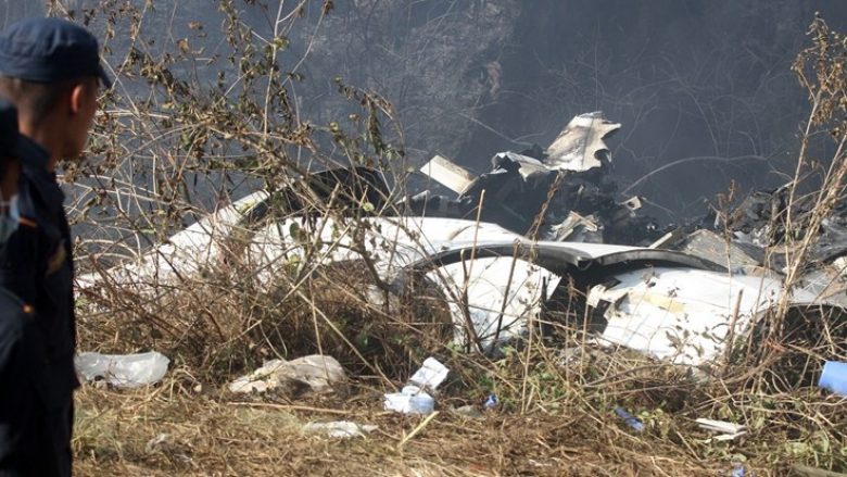 Rrëzohet një helikopter në Nepal, humbin jetën gjashtë persona