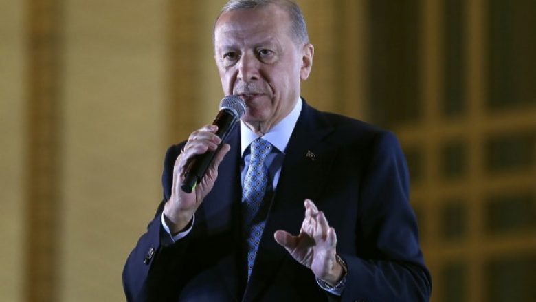 Erdogan thotë se djegia e Kuranit nuk është liri e fjalës, kritikon Suedinë