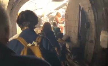 Prishet treni në mes të tunelit në metronë e Glasgow – pasagjerët detyrohen ta vazhdojnë rrugëtimin në këmbë