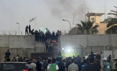 I vihet zjarri ambasadës suedeze në Bagdad për shkak të njoftimit për djegien e Kuranit