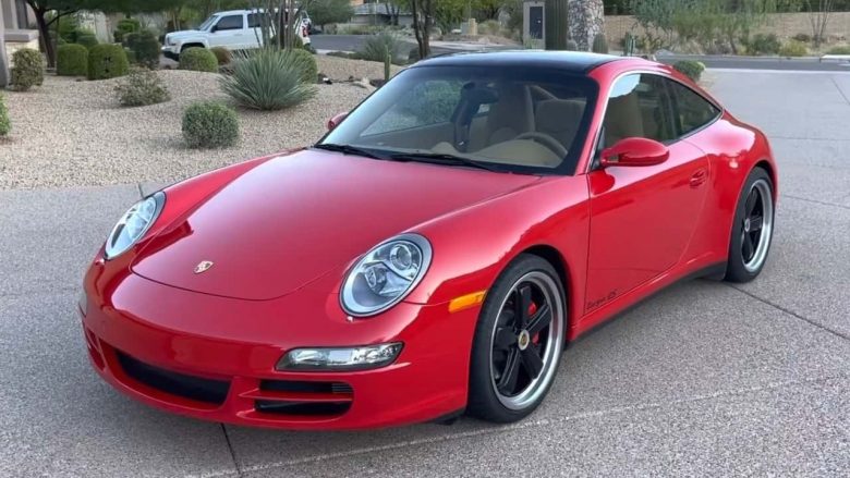 Pronari i veturës thotë se ky Porsche 911 i vitit 2008 është “i frikshëm” për ta vozitur