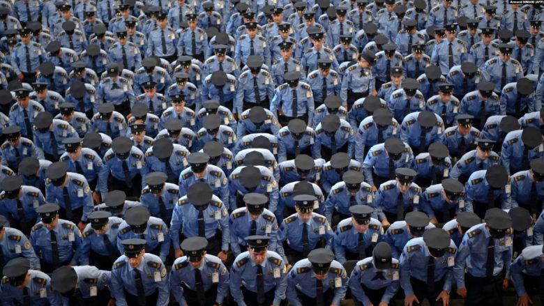 Policët e rinj serbë nisin punën në veri të Kosovës, “Jemi të vetëdijshëm për rrezikun”