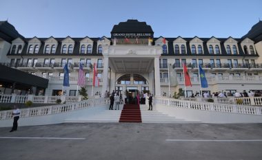 Shijoni luksin në mes të natyrës – Grand Hotel Belushi