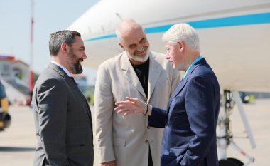 Vizita e Clinton në Shqipëri, ambasada e SHBA-së: Moment domethënës në miqësinë mes dy vendeve tona