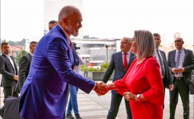 Rama mbërrin në Sarajevë, takohet me kryetaren e Këshillit të Ministrave