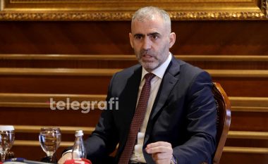 Besnik Berisha thotë se arrestimi i tij u bë për shkak të kritikave ndaj ministres Haxhiu, akuzon rëndë prokurorin Maloku