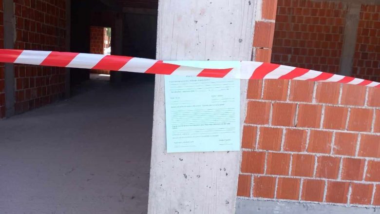 Drejtoria e Inspekcionit në veri të Mitrovicës ndalon ndërtimin e objekteve pa leje