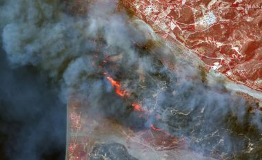 Imazhet satelitore tregojnë shkatërrimet e shkaktuara nga zjarret në Greqi