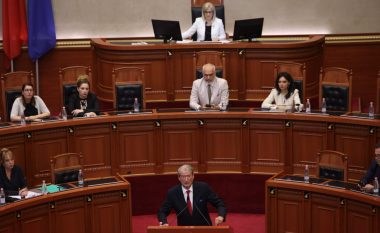 Kuvendi i Shqipërisë i hap rrugën arrestimit të ish-zëvendëskryeministrit Arben Ahmetaj