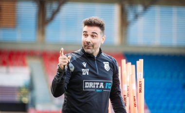 Trajneri i Dritës i gëzohet fitores në derbin e Anamoravës