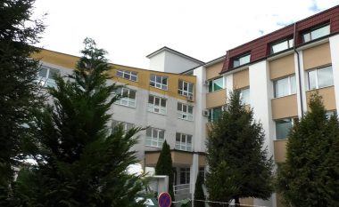 Pushimet verore e mungesë të anesteziologëve – pezullohen operimet në Spitalin e Gjakovës