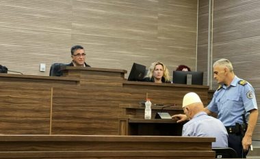 Gjykimi i Muhamet Alidemajt për masakrën e Izbicës, dëshmitari përlotet kur kujton vrasjen e 12 fëmijëve të fshatit