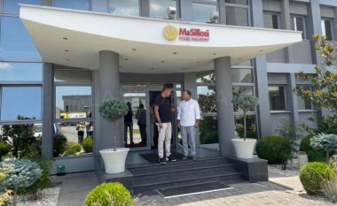 Kryetari i OEK, Lulzim Rafuna viziton fabrikën “M&Sillosi”