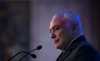 Google punëson ish-presidentin e Brazilit për të lobuar ndaj projektligjit të diskutueshëm të internetit