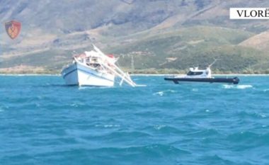 Anija pësoi defekt në mes të detit, Policia e Vlorës u vjen në ndihmë 28 turistëve