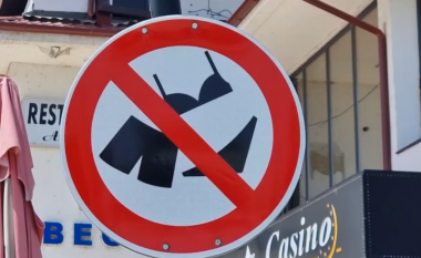 Komuna e Strugës kërkon që të respektohet rendi publik, të mos të dilet nëpër qytet me bikini