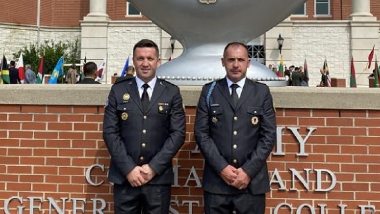 Dy oficerë të FSK-së diplomojnë në Kolegjin e ushtrisë amerikane