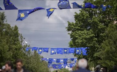Ndëshkimet e BE-së ndaj Kosovës – si u panë nga ndërkombëtarët dhe partitë opozitare në vend