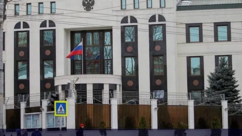 Moldavia dëbon 45 punonjës të ambasadës ruse