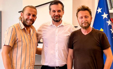 Ministri Çeku pret në takim aktorin Gani Veseli dhe regjisorin Musa Isufi, filmat e të cilëve nuk u lejuan të shfaqen në Bujanoc