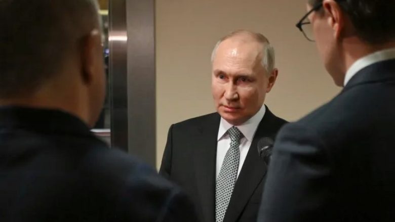 Putin dëshiron të marrë pjesë në një samit në Johanesburg – Afrika e Jugut dëshiron që ai të qëndrojë larg