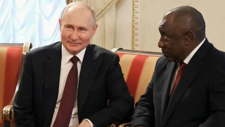 Arrestimi i Putinit do të ishte ‘shpallje lufte’ kundër Rusisë, thotë Ramaphosa