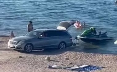 Skena “freskimi” nga Kroacia – hungarezi me veturë në plazh