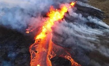 Pamje prej dronit të shpërthimit të vullkanit në Islandë