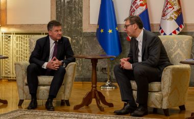 Lajçak tha se me Vuçiqin bisedoi për zgjedhjet në veri dhe kthimin në dialog