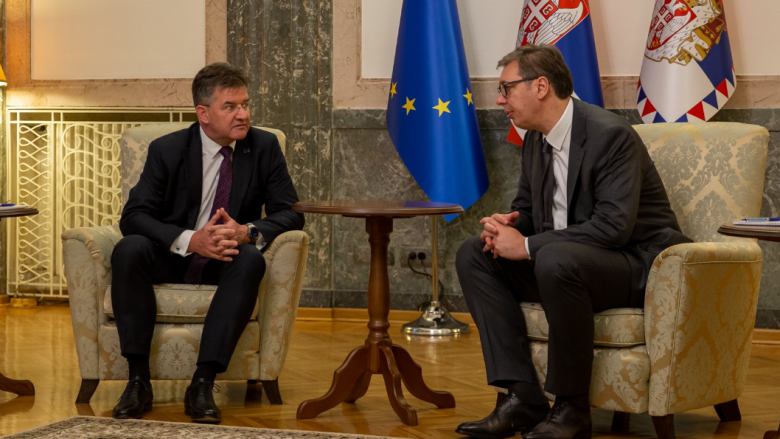 Lajçak tha se me Vuçiqin bisedoi për zgjedhjet në veri dhe kthimin në dialog