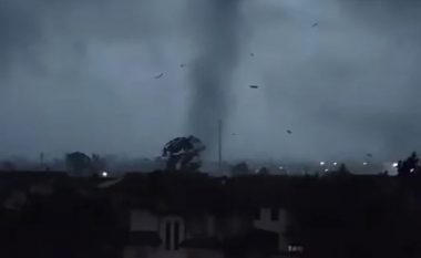 Tornado merr gjithçka përpara, pamje dramatike nga Milano