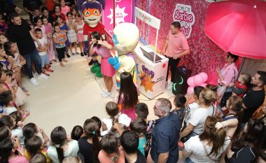 Vitaland feston Ditën Ndërkombëtare të Fëmijëve me 3000 dhurata