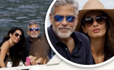 George Clooney në moshën 62 vjeçare duket në top formë ndërsa shijon një shëtitje me varkë me gruan e tij
