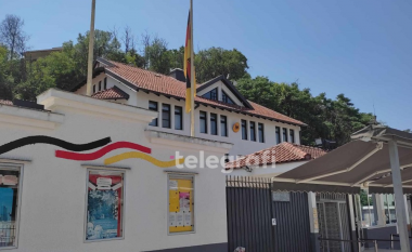 Ambasada e Gjermanisë në Shkup: Nuk janë hequr vizat e punës