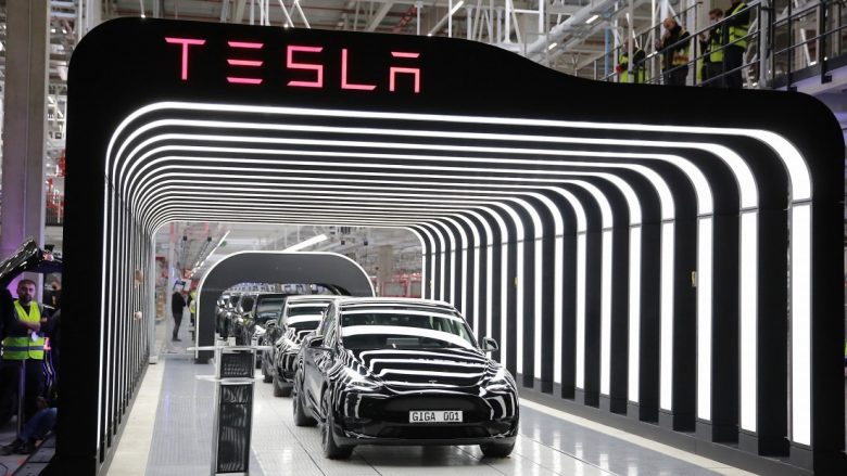 Tesla gati për një hap masiv në Evropë