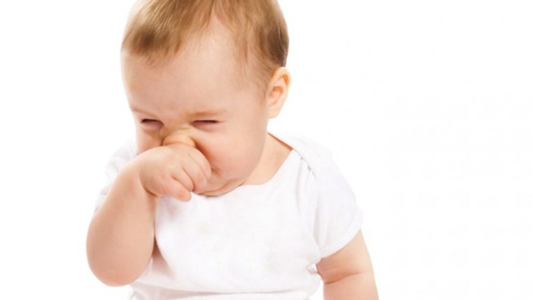 Si të kuptoni që fëmija juaj ka hundë të devijuar: Gjashtë simptoma janë kyçe