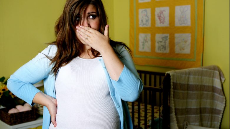 Dilemat e shtatzënës: A është normale që akoma të mos më vërehet stomaku shtatzënë?