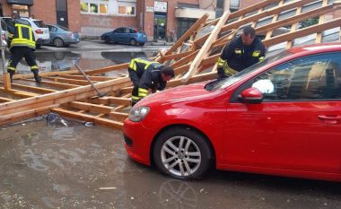 Dëmet nga stuhia në Prishtinë, ekipet intervenojnë në 13 raste