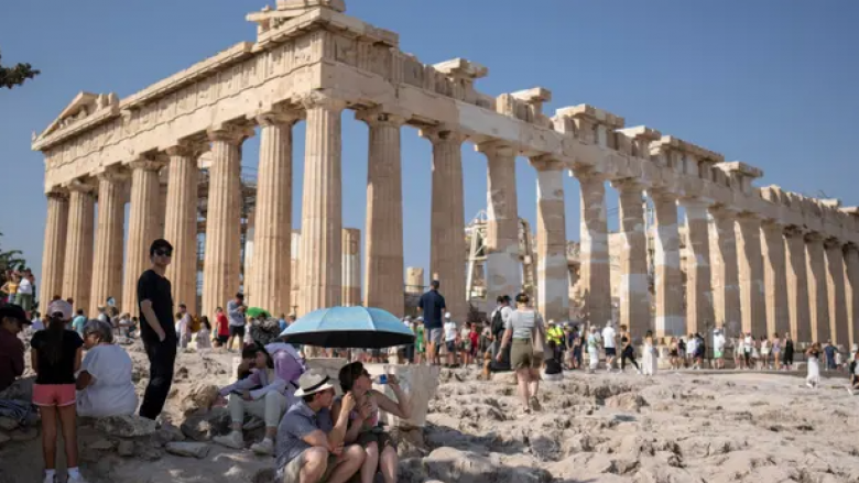 Fundjava më e nxehtë në Greqi, temperaturat pritet të arrijnë deri në 45 gradë Celsius