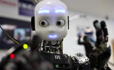 OECD: Inteligjenca artificiale nuk ka shkaktuar ende mbyllje masive të vendeve të punës