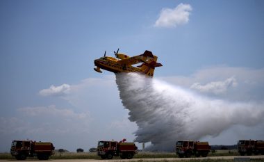 BE synon të blejë edhe 12 aeroplanë për të luftuar zjarret