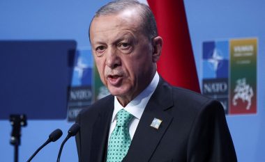Erdogan: Deri në vjeshtë nuk do të ratifikohet anëtarësimi i Suedisë në NATO