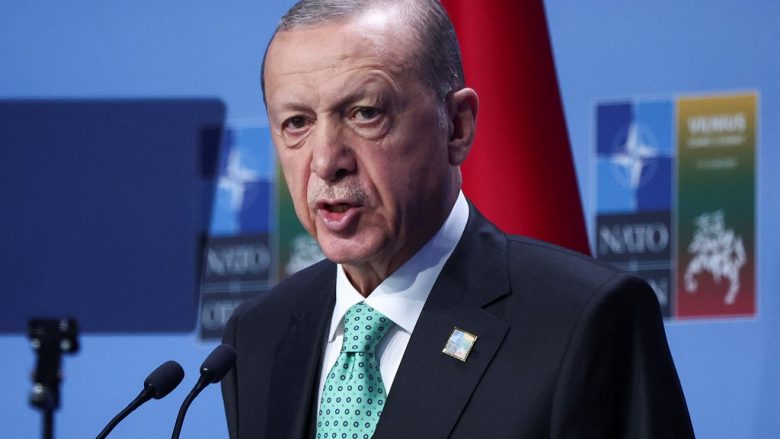Erdogan: Deri në vjeshtë nuk do të ratifikohet anëtarësimi i Suedisë në NATO