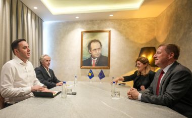 Abdixhiku takon shefin e BE-së, ia prezanton planin shtatë pikësh të LDK-së për tejkalimin e situatës