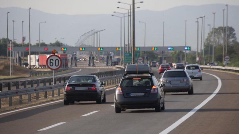Rregullat në autostradat e Serbisë, mërgimtarët të kenë kujdes