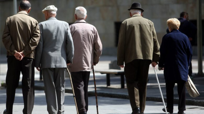 Rama: Prej 1 tetorit pensionet rriten me 8.6 për qind, përfitues 767 mijë pensionistë në Shqipëri