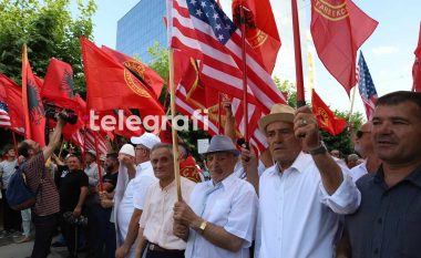 Veteranët i kërkojnë Osmanit të mos e dekretojë Ligjin për pagën minimale – paralajmërojnë protesta të reja