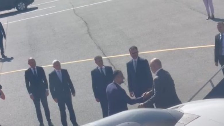 Rama arrin në Kosovë, pritet nga ambasadori i Shqipërisë
